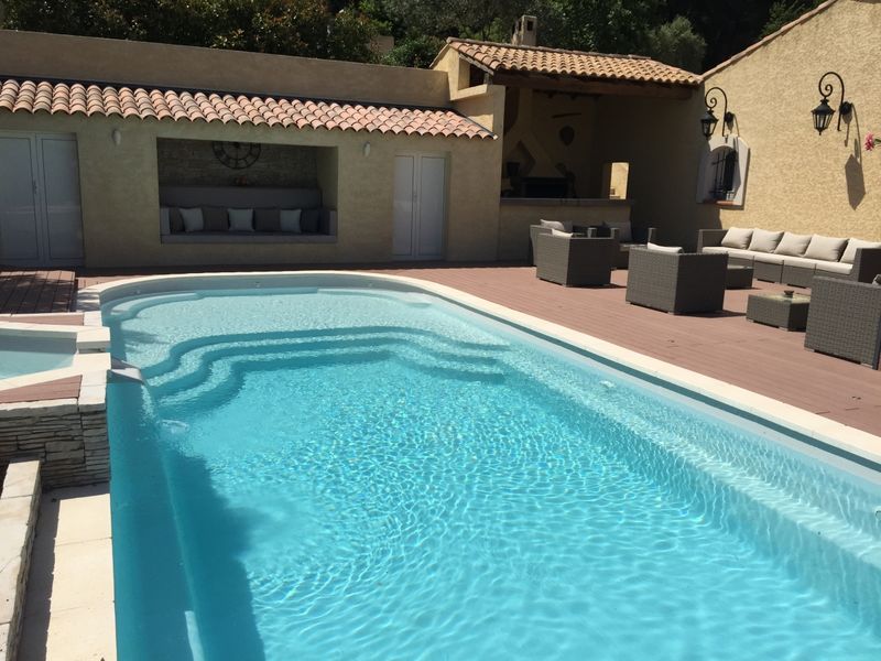 lac des charmes avec plage immergée