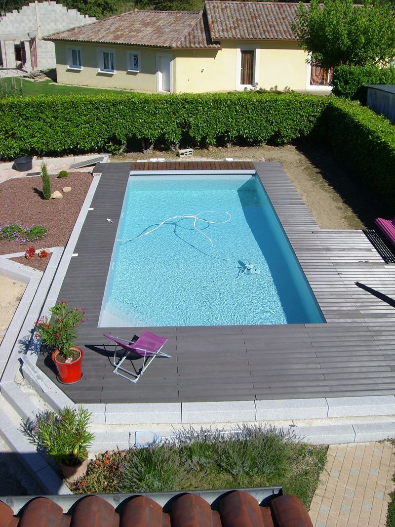 Construction de piscine traditionnelle sur mesure dans le Rhône et alentours